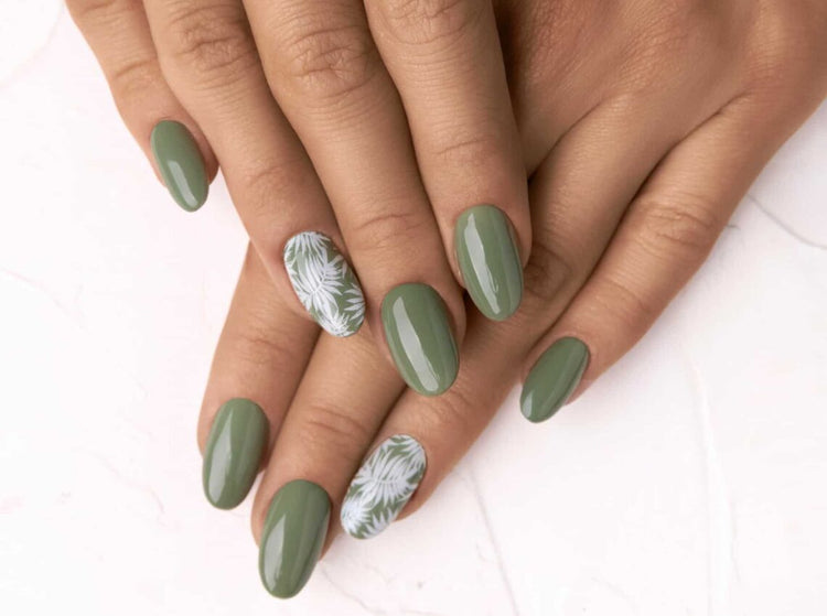 Gel Polish | Glitterbels, Halo, Gelluv