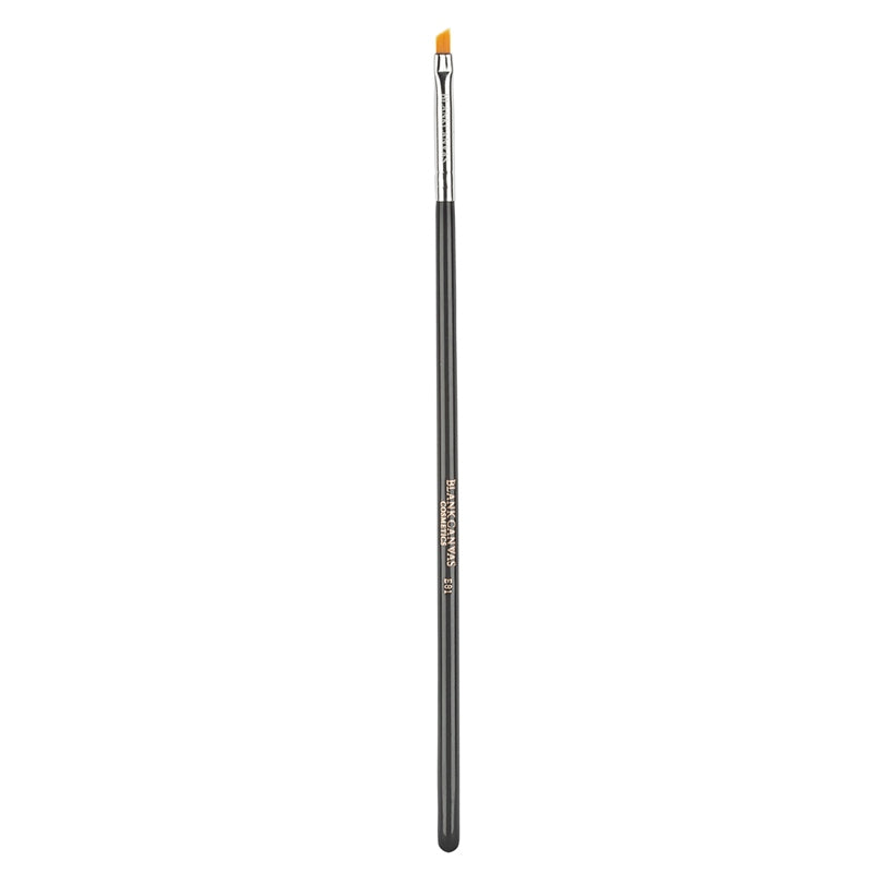 E81  Super fine eyeliner