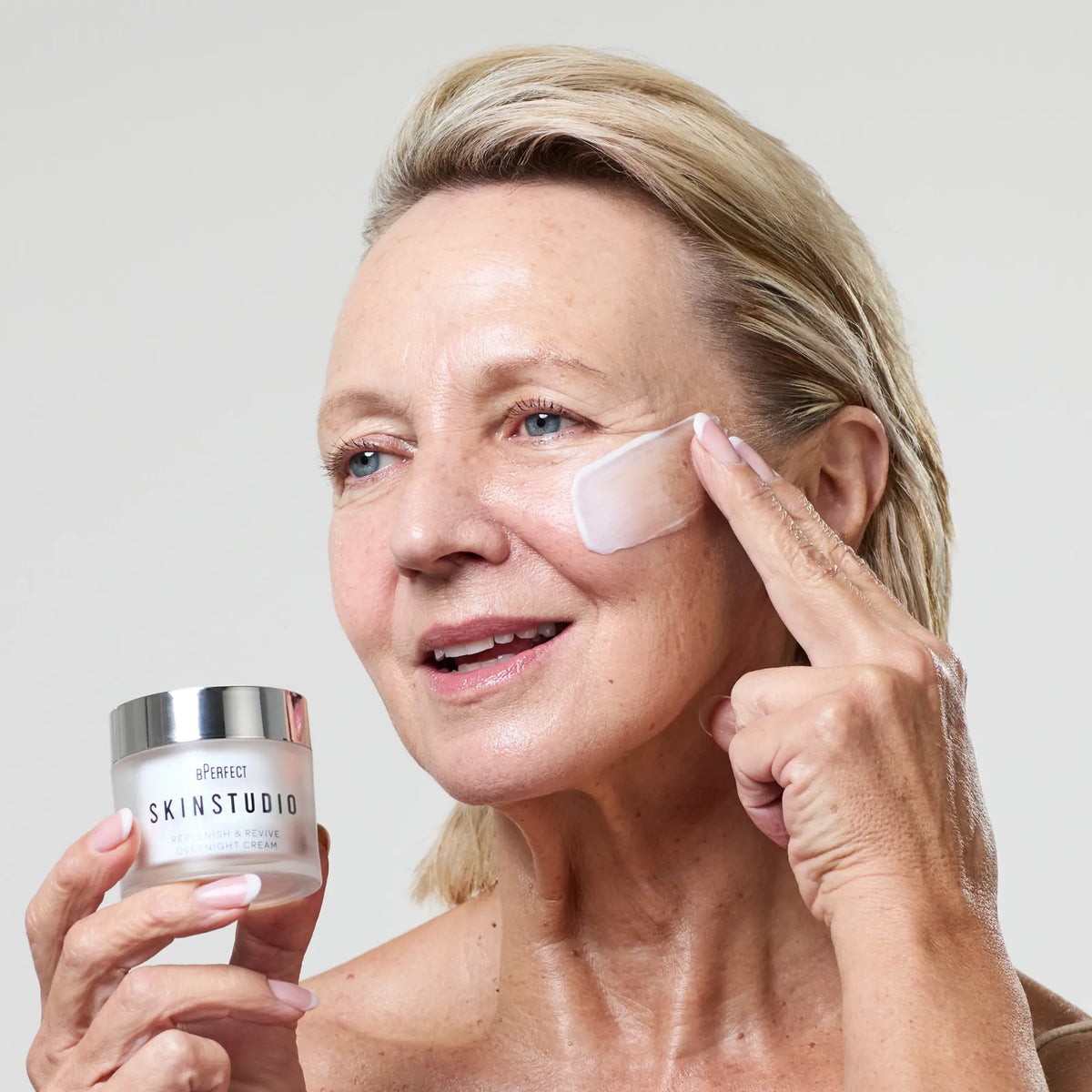 Skin Studio Replenish & Recovery Cream