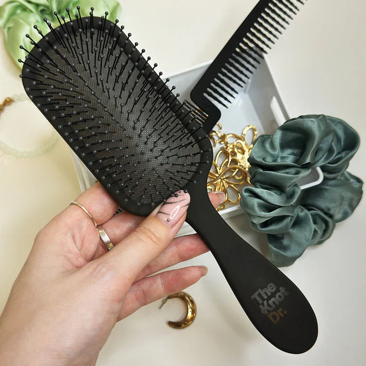 The Knot Dr. Black Pro Hairbrush