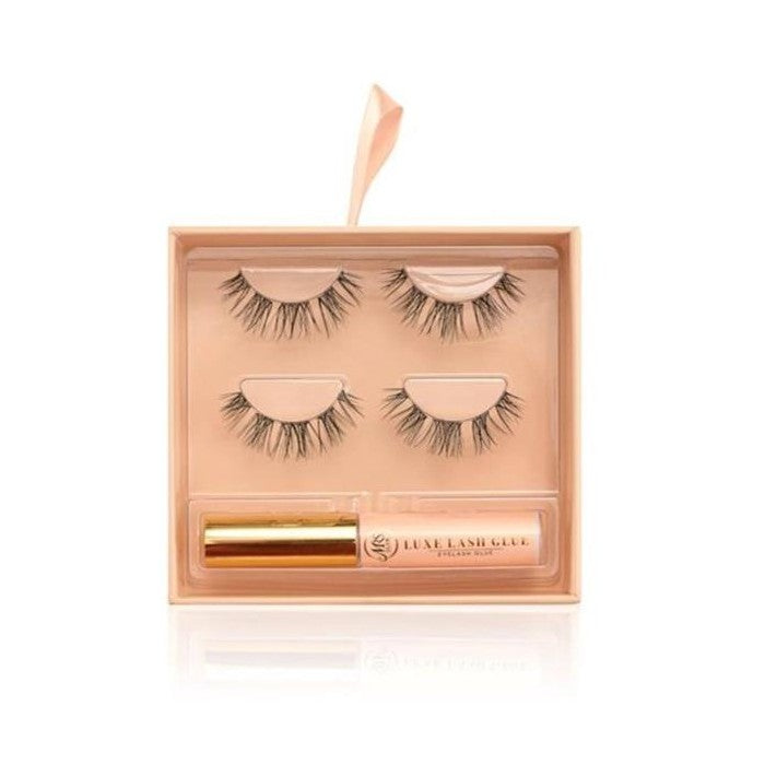 Mrs Glam Flutter Cluster lash Set